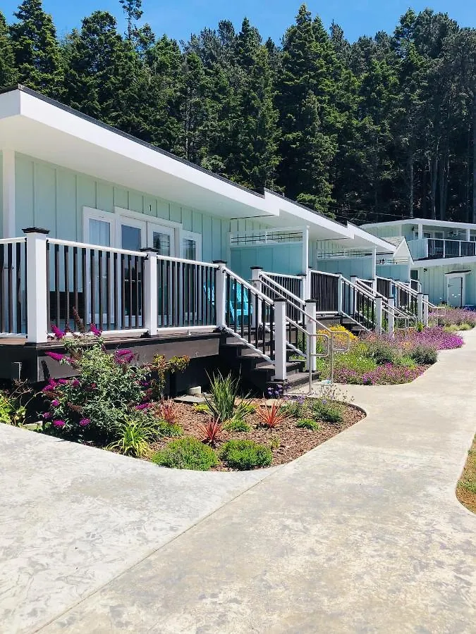 Staying In Little River: 3 Mid-Range Hotels Compared
